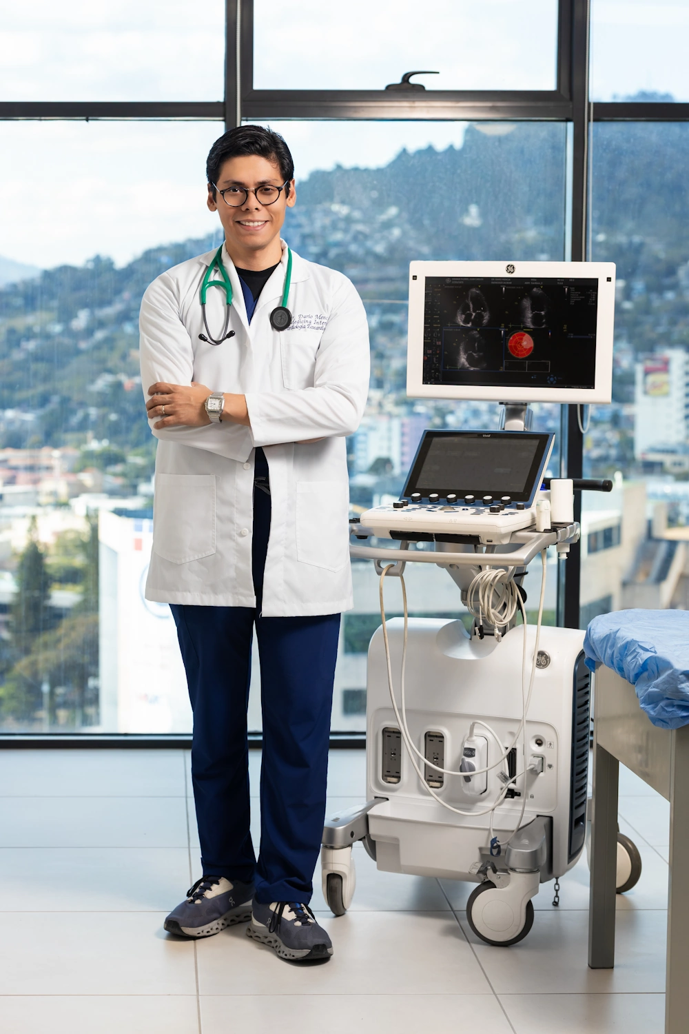 Dr. Dario Mencía